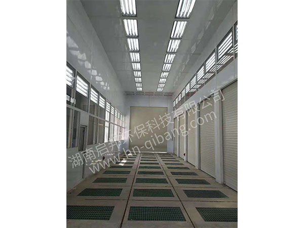 噴漆房內(nèi)部